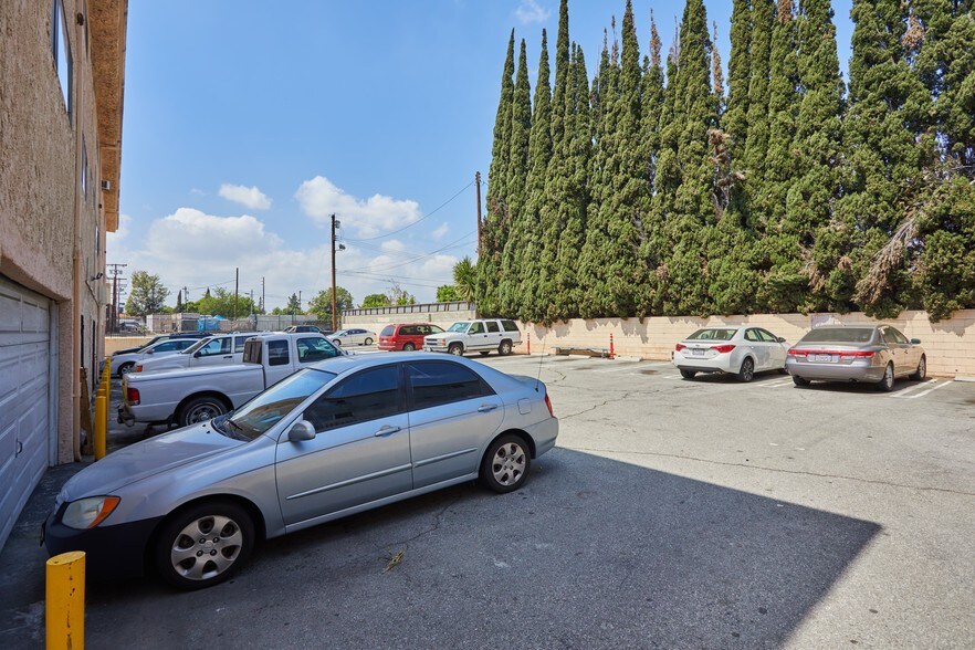 More Photos Of 14949 Roscoe Blvd, Panorama City Apartments For Sale