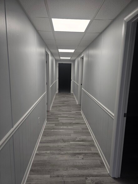 More Photos Of 3111 Hanover Rd, Johnson City Light Manufacturing For Lease