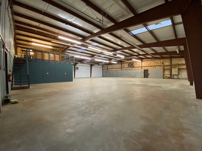 More Photos Of 4352 Canton Hwy, Cumming Warehouse For Sale