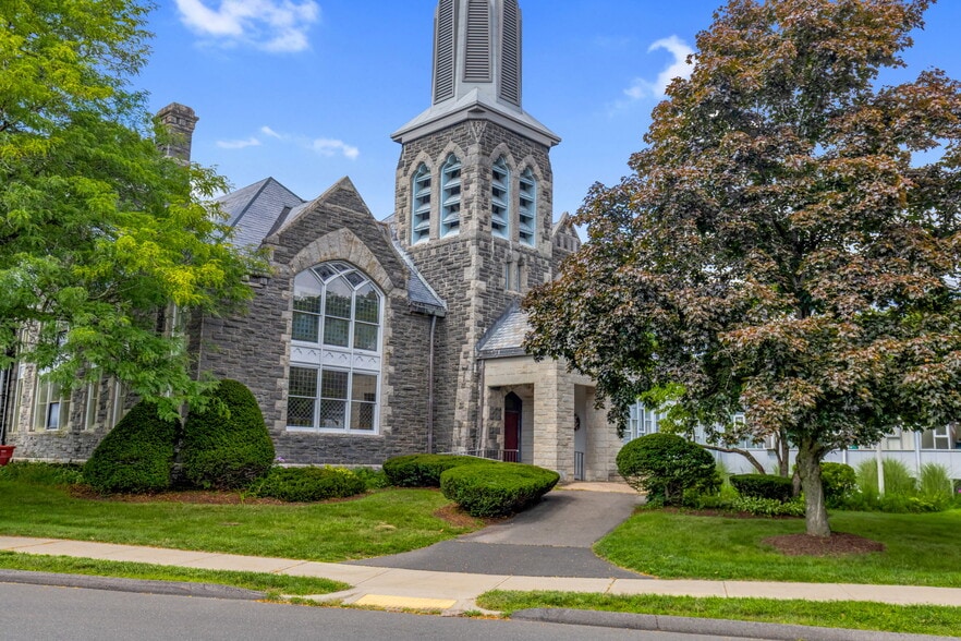 Primary Photo Of 61 Main St, Unionville Office For Sale