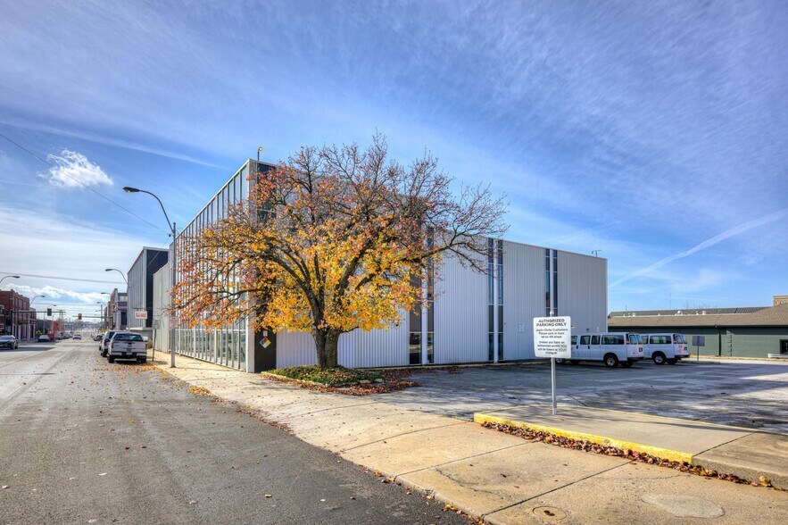 More Photos Of 117 E 4th St, Joplin Office For Sale