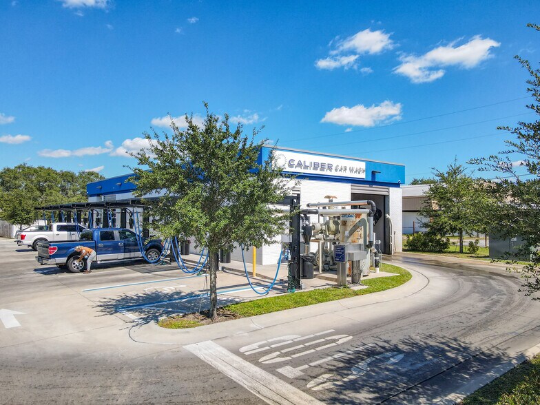 Primary Photo Of 2043 FL 60, Lake Wales Carwash For Sale