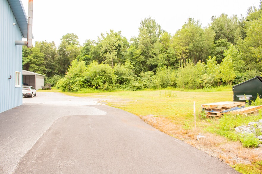 More Photos Of 8 Englewood St, Webster Auto Repair For Sale