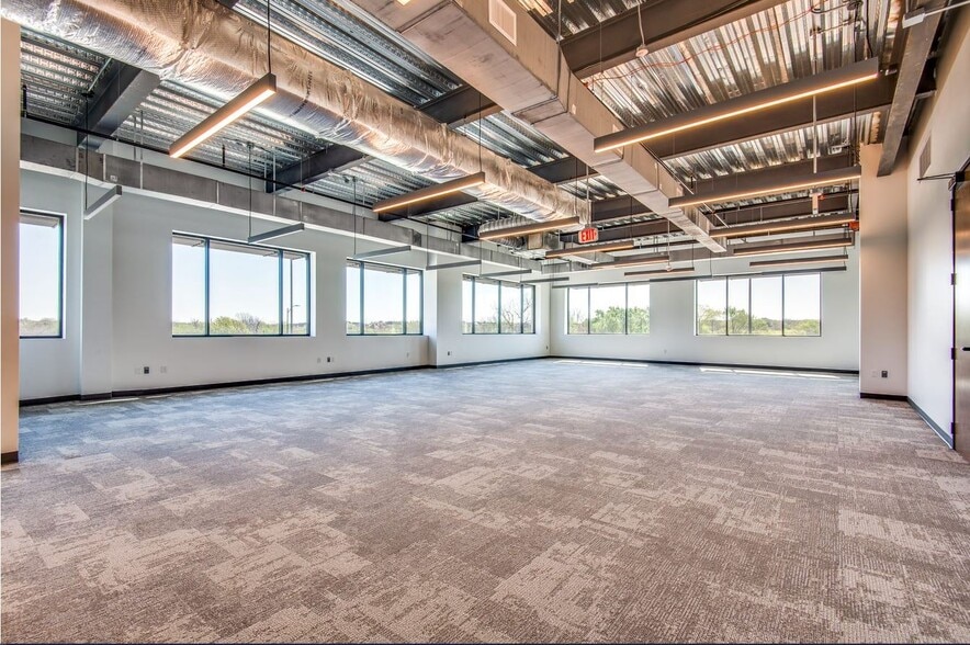 More Photos Of 7330 Stonebrook Pky, Frisco Office For Lease