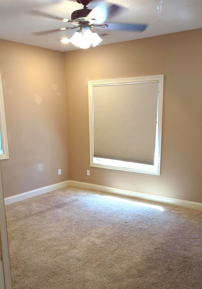 More Photos Of 104-112 White Rock Rd, Billings Specialty For Lease