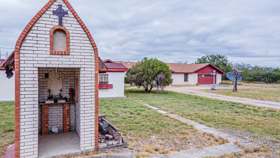 More Photos Of 587 Garza Jones Ln, Laredo Land For Sale