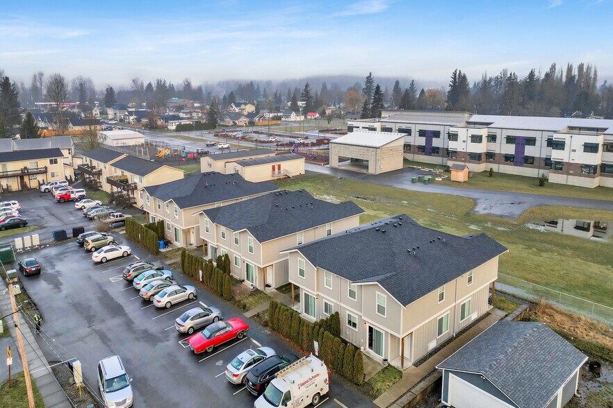 More Photos Of 404 Front St, Sumas Apartments For Sale