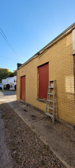 More Photos Of 8-10 E Hoosac St, Adams Restaurant For Sale