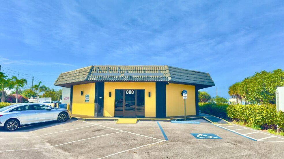 Primary Photo Of 888 East Coast Ave, Lantana Freestanding For Lease