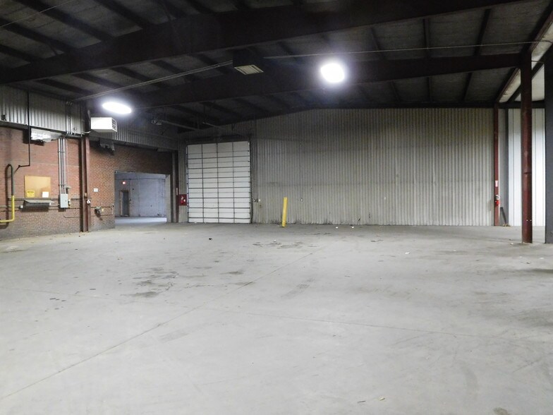 More Photos Of 1200 Morgantown Ave, Fairmont Warehouse For Sale
