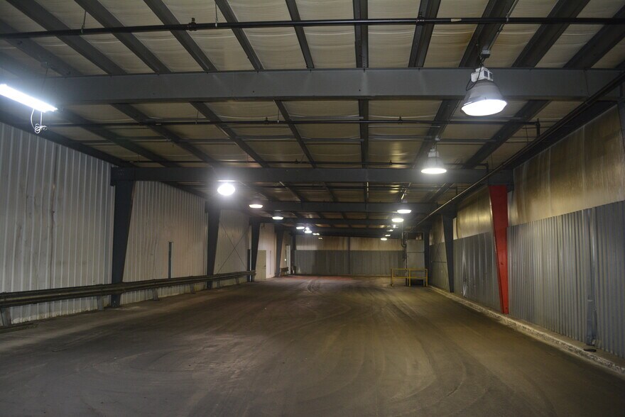 More Photos Of 1514 Progress Dr, Albion Manufacturing For Sale