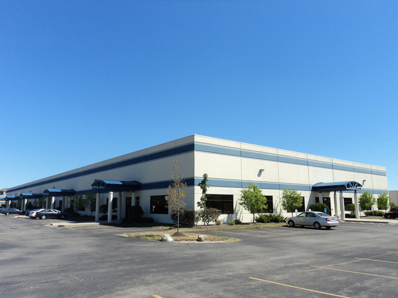 Primary Photo Of 8788-8812 Beckett Rd, West Chester Showroom For Lease