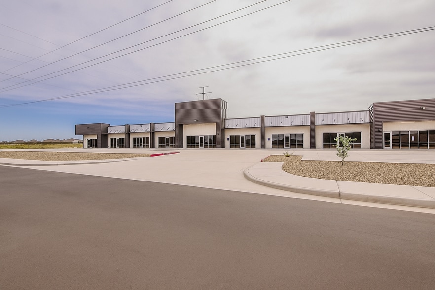 Primary Photo Of 10617 University Ave, Lubbock Storefront Retail Office For Lease