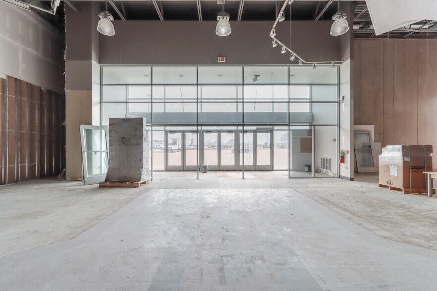 More Photos Of 1784-1794 Plover Rd, Plover Unknown For Lease