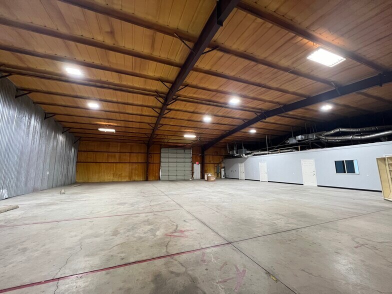 More Photos Of 2341 N Masch Branch Rd, Denton Warehouse For Lease