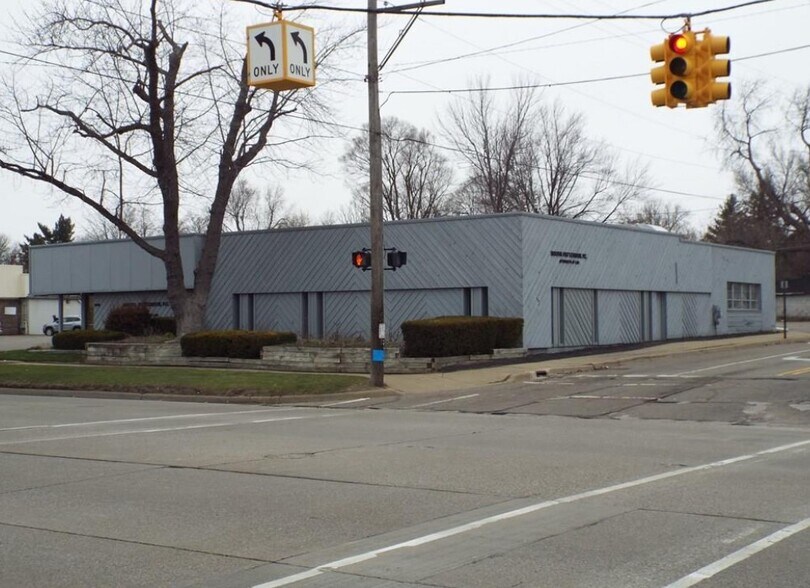 More Photos Of 1090 W Huron St, Waterford Medical For Sale