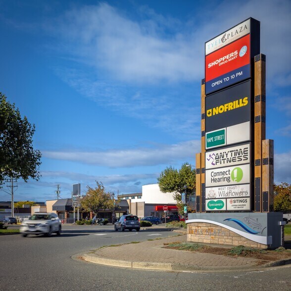 More Photos Of 1100-1111 Shoppers Row, Campbell River General Retail For Sale