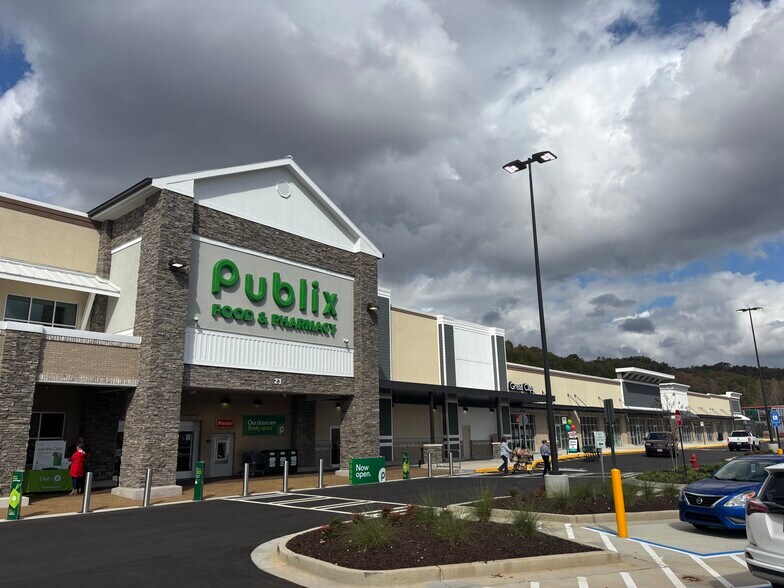 More Photos Of 23 Maxwell Ln, Dahlonega Storefront For Lease