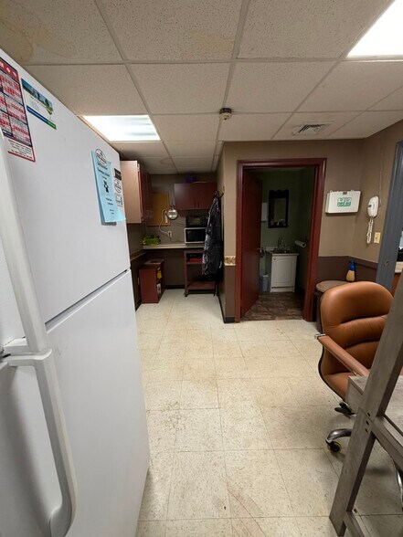 More Photos Of 40-82 N Main St, Pascoag Unknown For Lease