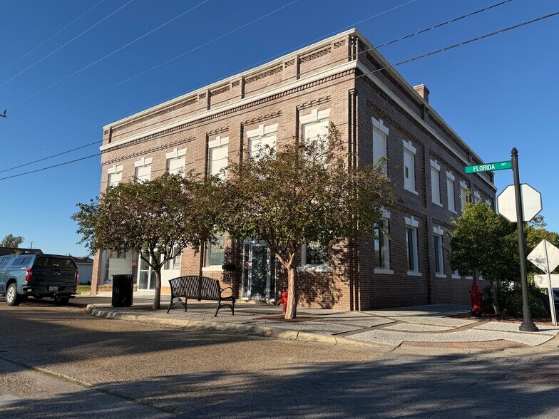 More Photos Of 900 Florida Ave, Lynn Haven Office For Sale