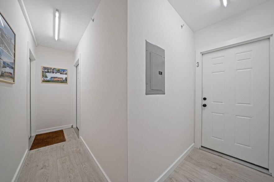 More Photos Of 136-138 Main St, Greenport Storefront Retail Residential For Sale