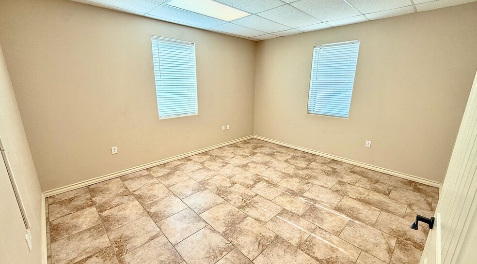 More Photos Of 4617 S County Rd 1210 rd, Midland Warehouse For Lease