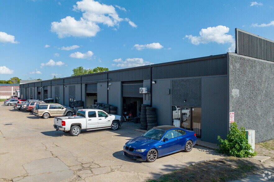 More Photos Of 13401-13417 Fondren Rd, Houston Unknown For Lease