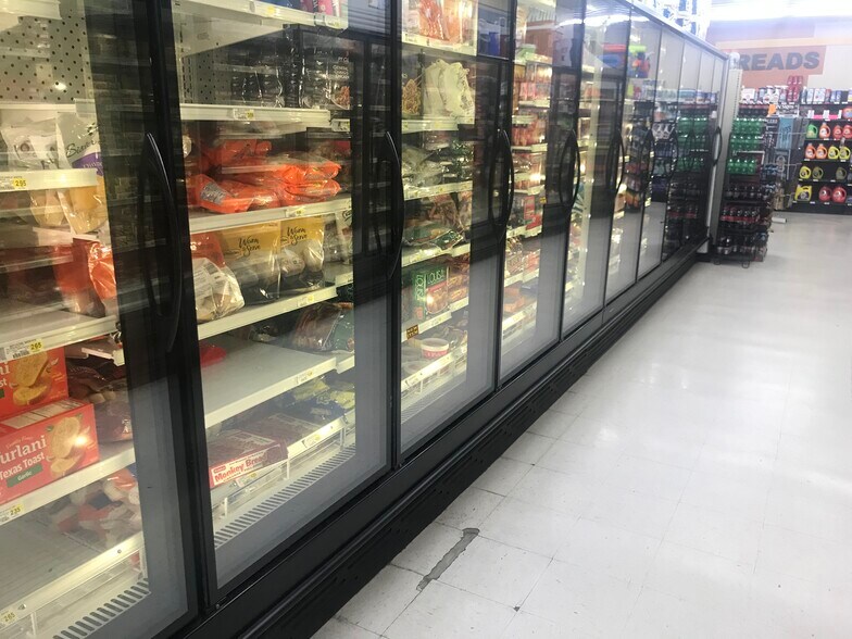 More Photos Of 25817 State Hwy 64, Pittsburg Supermarket For Sale