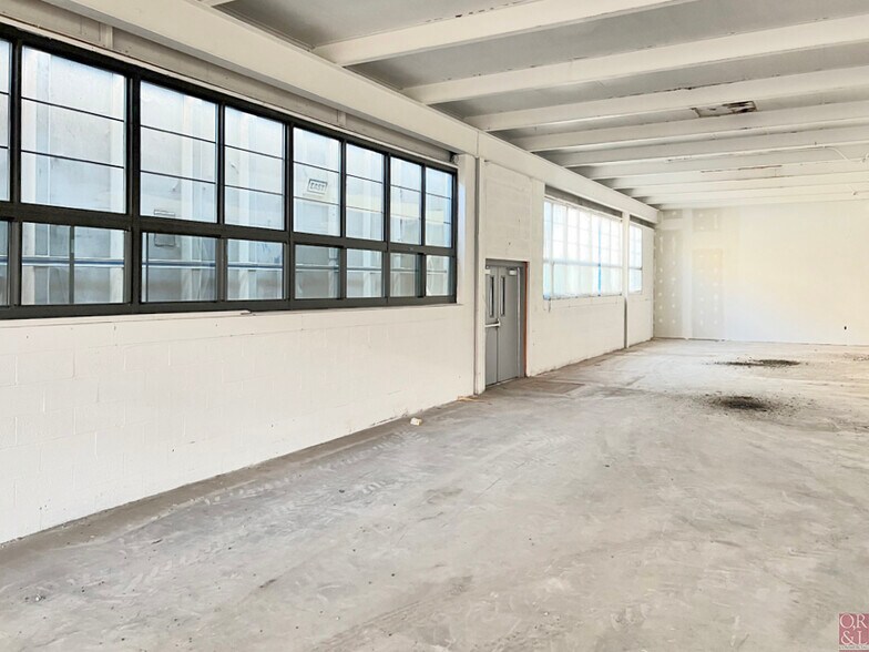 More Photos Of 221 South St, New Britain Unknown For Lease