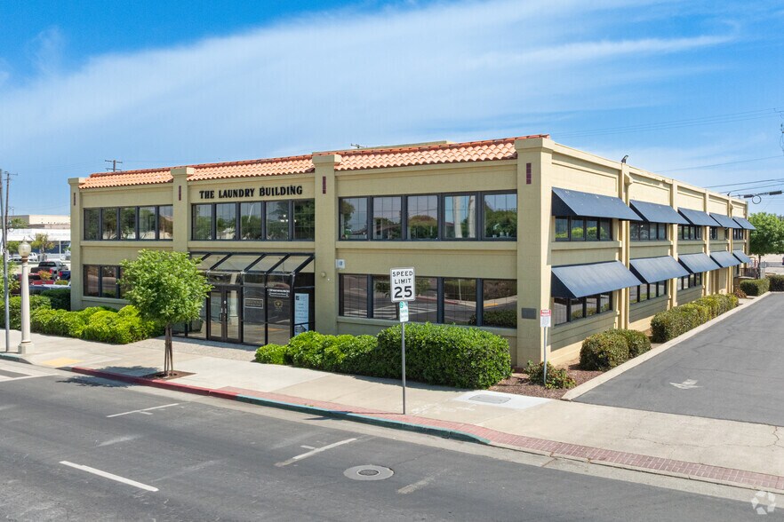 Primary Photo Of 425 W 7th St, Hanford Office For Sale