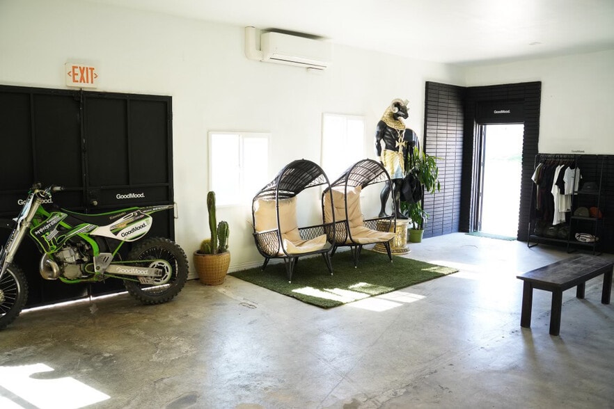 More Photos Of 5254 Alhambra Ave, Los Angeles Distribution For Sale