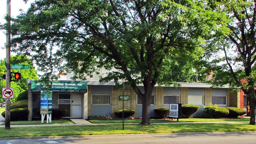 Primary Photo Of 18940 Schoolcraft, Detroit Medical For Lease