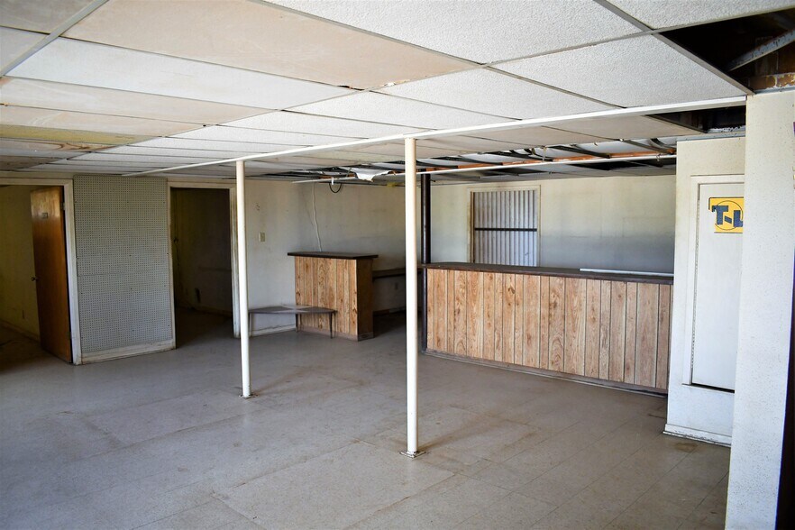More Photos Of 1737 Hwy 81, Pearsall Warehouse For Sale