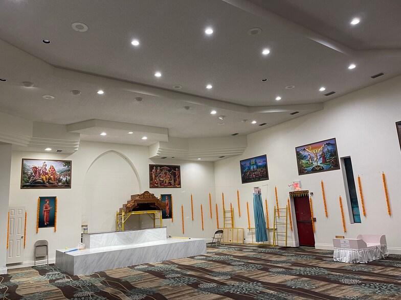 More Photos Of 1240 Holbrook Rd, San Antonio Religious Facility For Sale