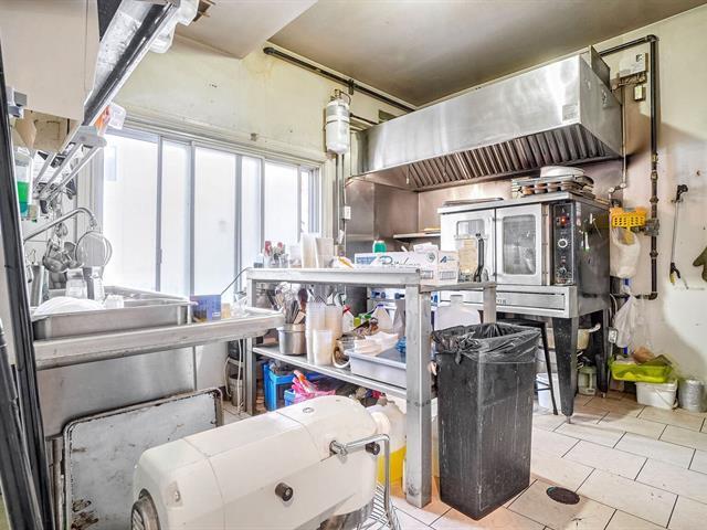 More Photos Of 2351-2357 Rue Jean-Talon E, Montréal Storefront Retail Residential For Lease