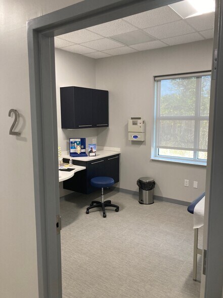 More Photos Of 6637 Gunn Hwy, Tampa Medical For Lease