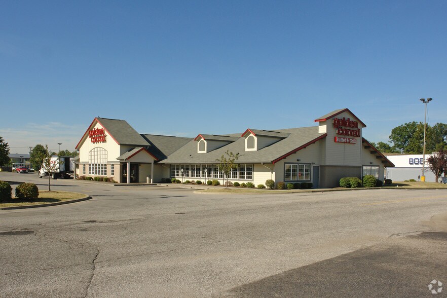 More Photos Of , Louisville General Retail For Sale