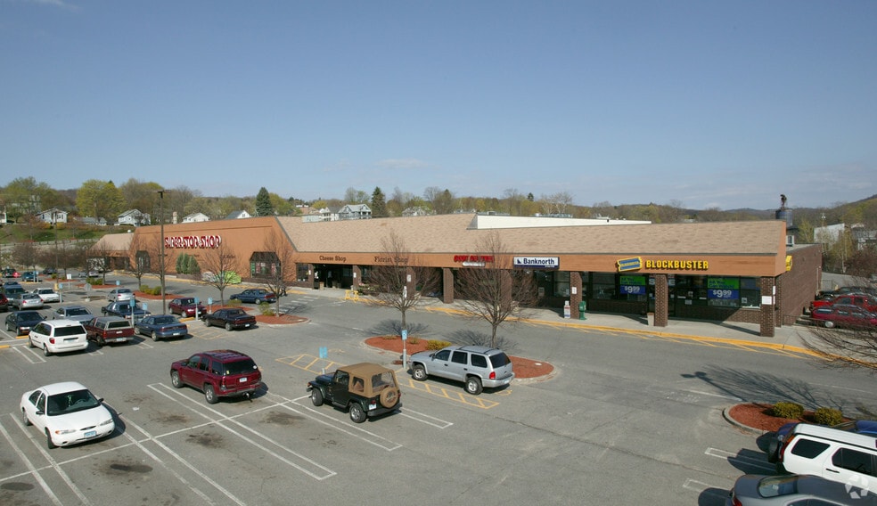 More Photos Of 211-215 High St, Torrington General Retail For Lease