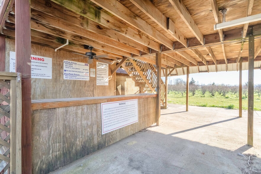 More Photos Of 2356 Alabama River Pky, Millbrook Flex For Sale