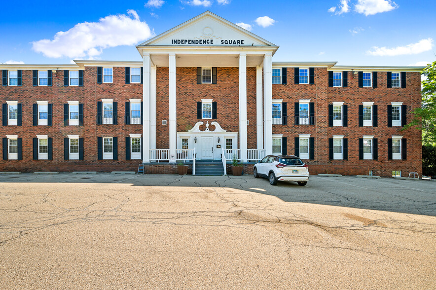 Primary Photo Of 2020 W War Memorial Dr, Peoria Office For Sale