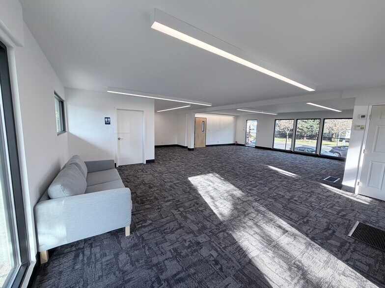 More Photos Of 558 Brewster Ave, Redwood City Loft Creative Space For Lease