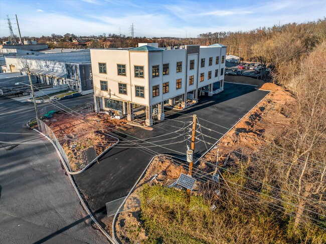 More Photos Of 374 Green St, Woodbridge Coworking Space