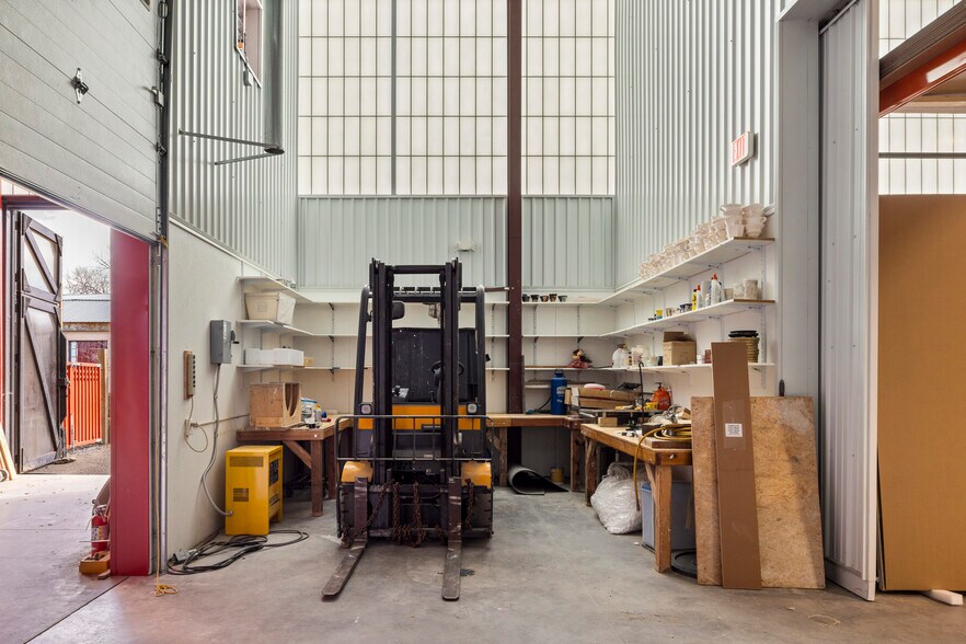 More Photos Of 78 Green St, Hudson Freestanding For Sale