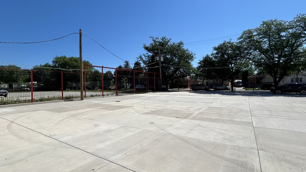More Photos Of 4202 W 45th St, Chicago Warehouse For Lease