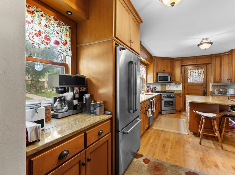 More Photos Of 908 Michigan St, Sturgeon Bay Hospitality For Sale