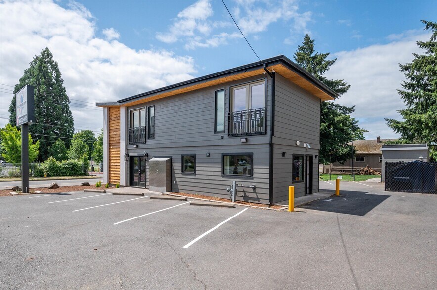 More Photos Of 3128 E Evergreen Blvd, Vancouver Loft Creative Space For Sale