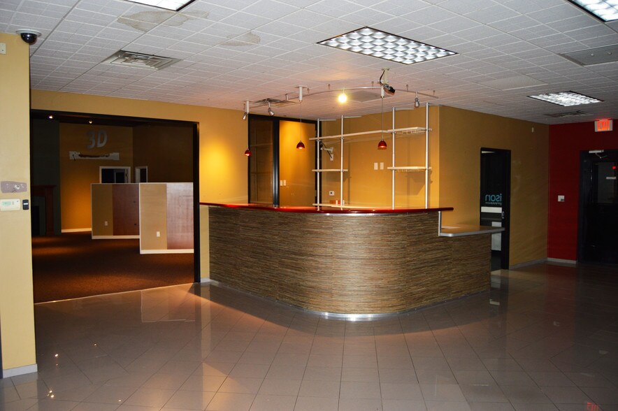 More Photos Of 7300 Southwest Fwy, Houston Freestanding For Lease