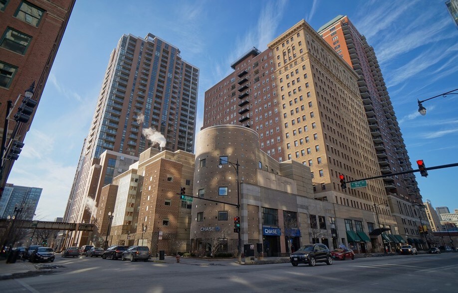 More Photos Of 850 S Wabash Ave, Chicago Office For Lease