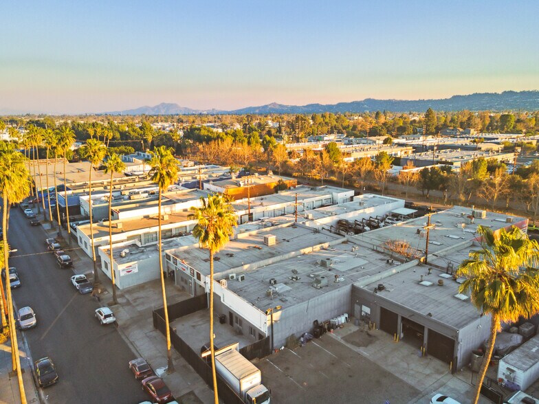 More Photos Of 14768 Calvert St, Van Nuys Warehouse For Sale