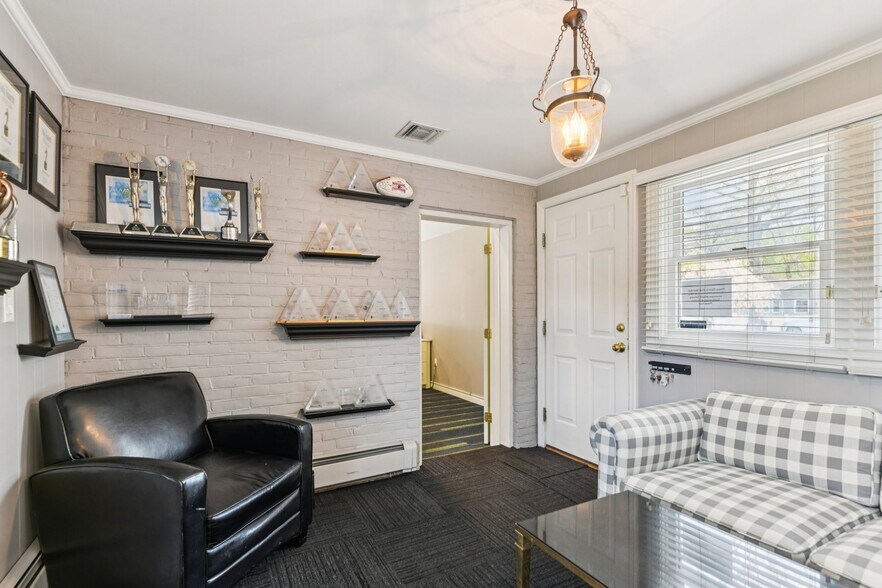 More Photos Of 1 Huntington Bay Rd, Huntington Office For Sale